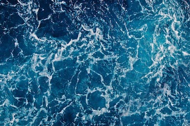 Бушующая поверхность морской воды