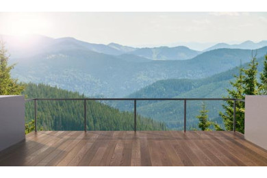 Пейзаж солнечного дня в горах с балкона