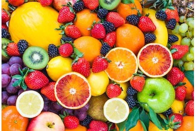 Ассорти из свежих фруктов и ягод