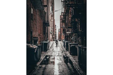 Темный переулок в Бостоне, Массачусетс Темный переулок в Бостоне, Массачусетс