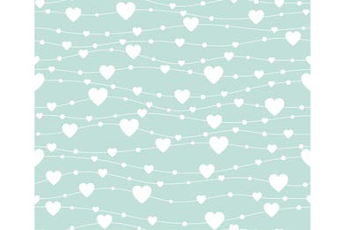 Белые сердечки на ниточках на голубом фоне Белые сердечки на ниточках на голубом фоне