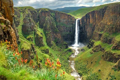 Красивый водопад Малетсуняне в Лесото Африка