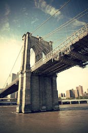 Бруклинский мост в Нью-Йорке в винтажном стиле