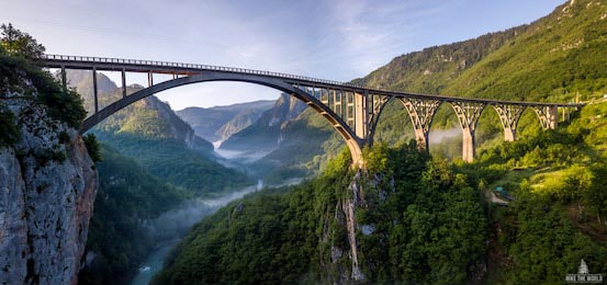 Мост Юрджевица через реку Тара в Черногории
