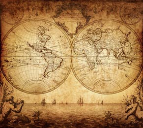 Винтажная карта мира на пожелтевшем пергаменте
