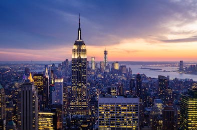 Нью-Йорк с небоскребами на закате