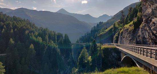 Гризо́н, красивое место в Швейцарии