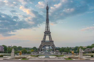Вид на Эйфел из сада Трокадеро с Парижа