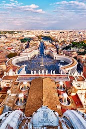 Панорамный вид на город Рим и площадь Святого Петра