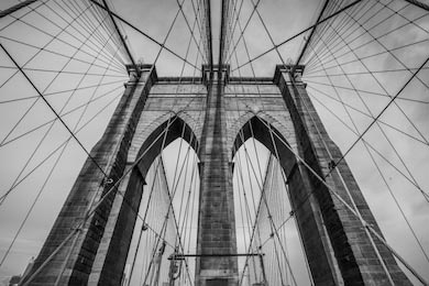 Черно-белый Бруклинский мост, Нью-Йорк. США.