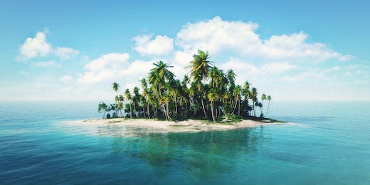 Маленький тропический остров среди океана