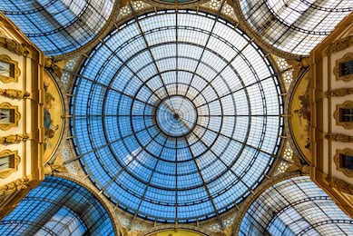 Купол внутри Galleria Vittorio Emanuele II