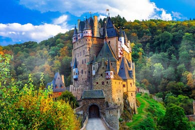Один из самых красивых замков Европы Бург Эльц