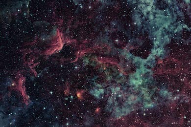 Галактика и туманность  ярком звездном небе