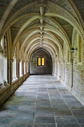 Вид изнутри на кампус Принстонского университета