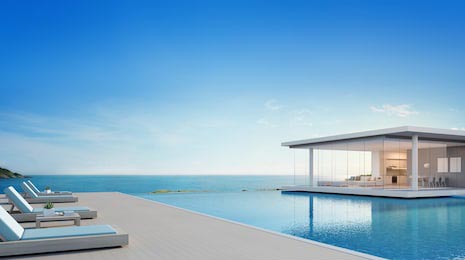 Роскошный дом с видом на море, бассейном и террасой